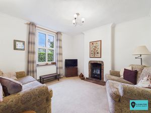Living Room- click for photo gallery